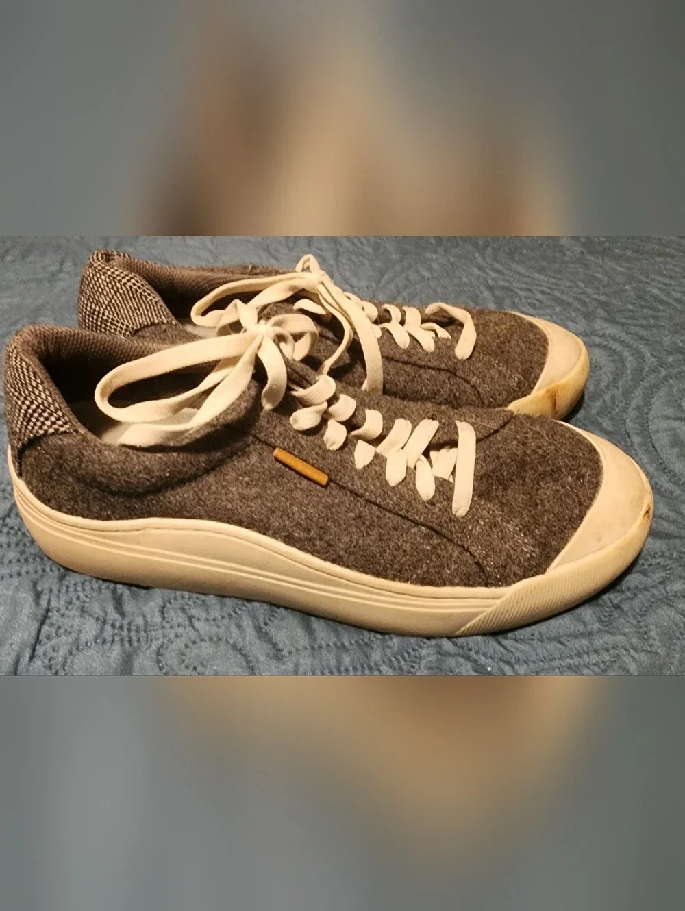 Dr. Scholl's Gray and White Womens Low-Top Sneakers Size 9